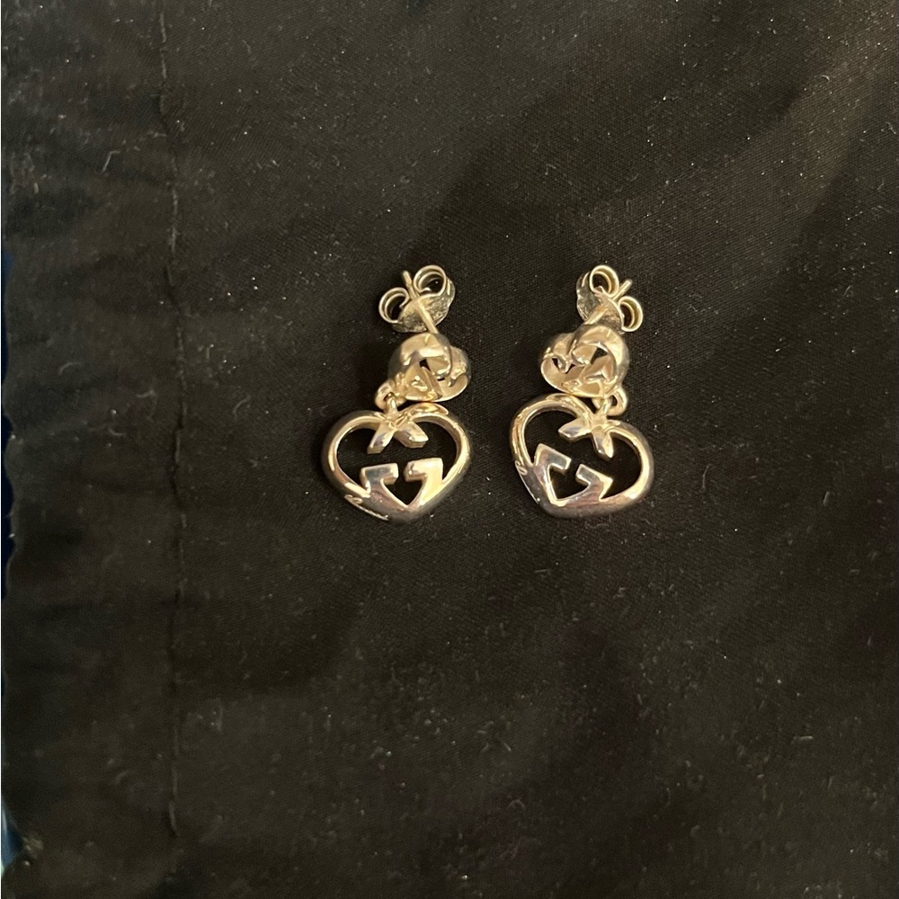 Gucci Sterling Silver Love Britt Double G Heart Drop earrings 🤍 - Picture 4 of 5